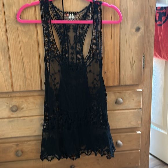 Vivid Importers tank tops - Picture 3 of 11